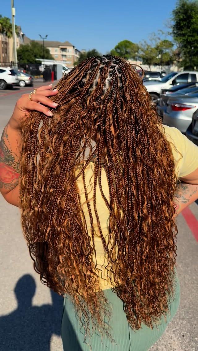 Braiding work by Space Braids 4, Instagram post 4